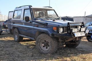 Toyota Land Cruiser JB73 kabriolet 3.4 73kW