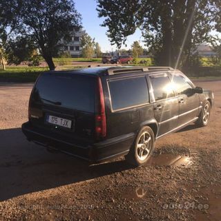 Volvo V70 2.5 R5 103kW