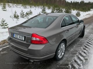 Volvo S80 4.4 V8 232kW